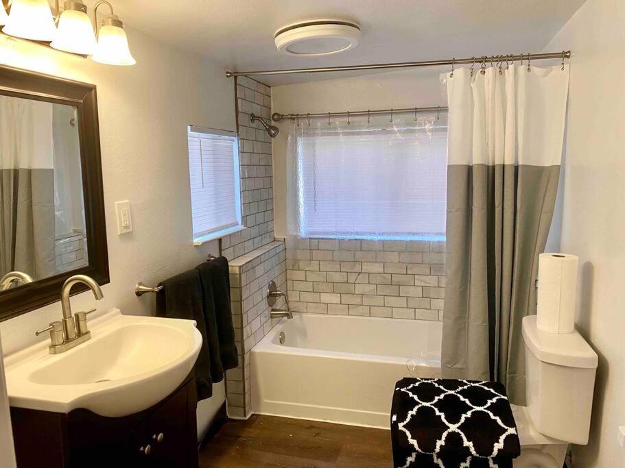 Smart Spacious Artsy Home Near Midtown Sacramento Dış mekan fotoğraf